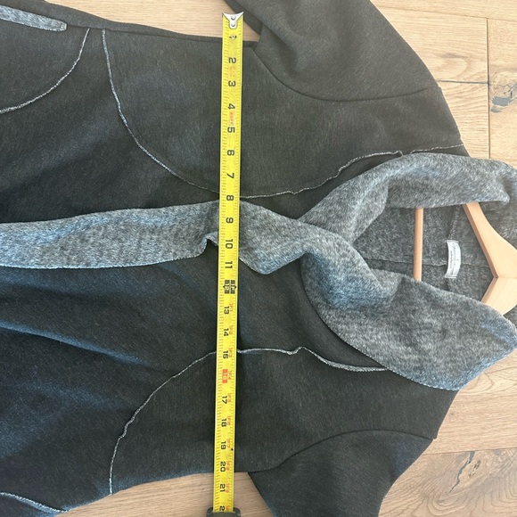 Super Comfy Arty Pristine Jacket - Picture 6 of 6